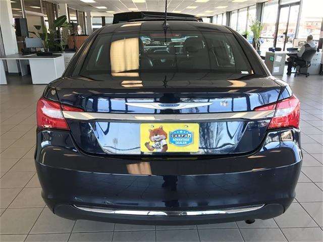 Chrysler 200 2012 photo 5